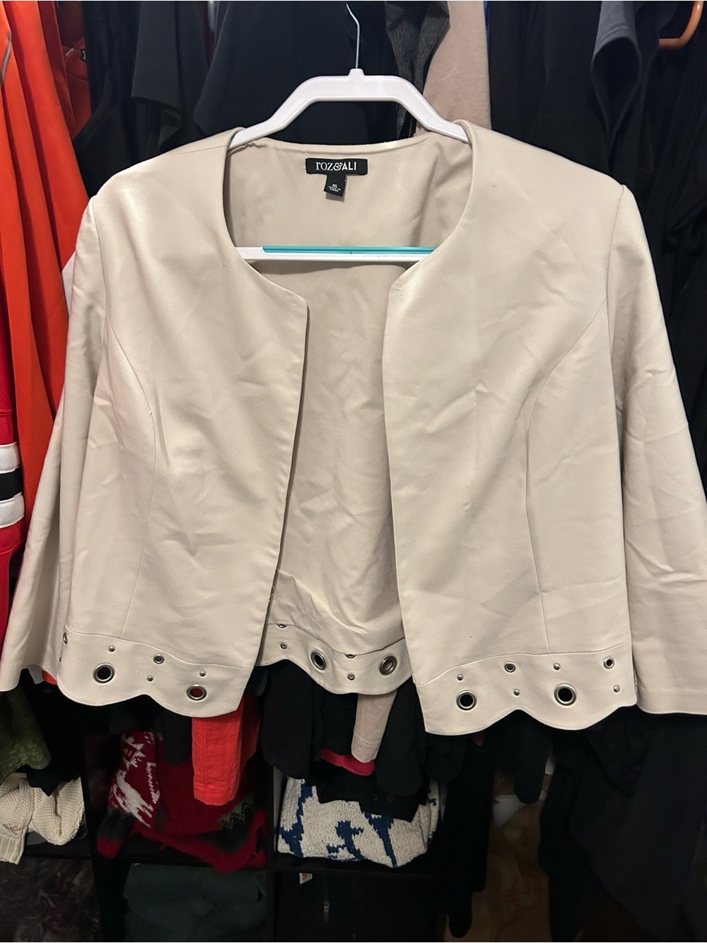 Roz & Ali Cream Eyelet-Hem Cropped jacket